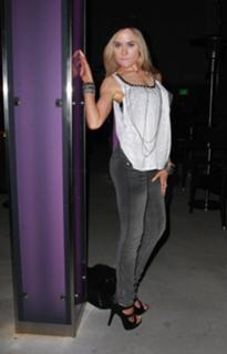 Paula LaBaredas feet photo 13