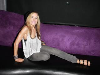 Paula LaBaredas feet photo 8