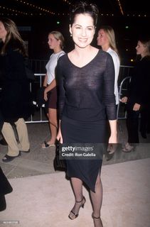 Paula Marshall feet photo 9