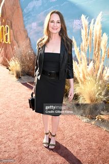 Paula Marshall feet photo 3