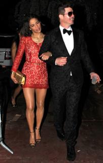 Paula Patton feet photo thumbnail