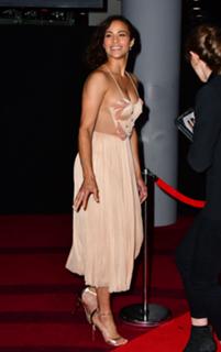 Paula Patton feet photo thumbnail