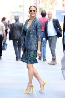 Paula Patton feet photo thumbnail