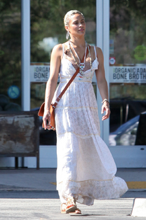 Paula Patton feet photo thumbnail
