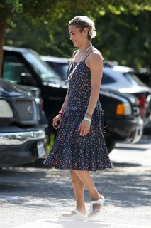 Paula Patton feet photo thumbnail