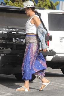 Paula Patton feet photo thumbnail
