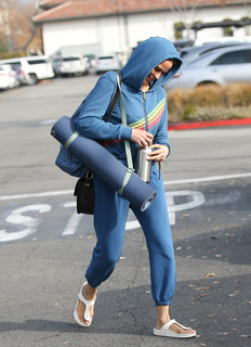 Paula Patton feet photo thumbnail