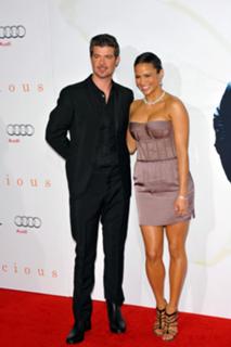 Paula Patton feet photo thumbnail