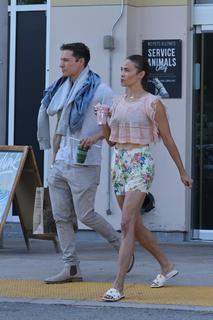 Paula Patton feet photo thumbnail