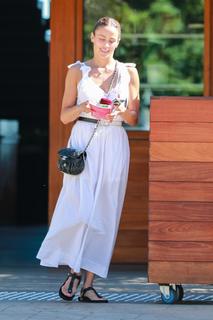 Paula Patton feet photo thumbnail