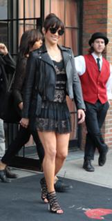 Paula Patton feet photo thumbnail
