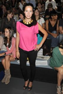Paula Prendes feet photo 5