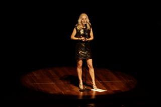 Paula Toller feet photo 5