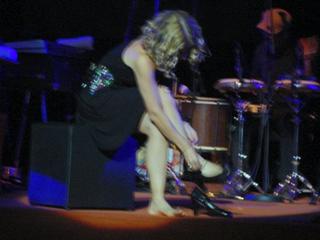 Paula Toller feet photo 3