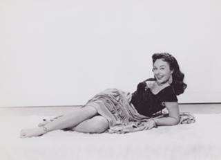 Paulette Goddard feet photo 6