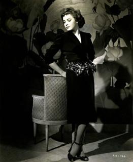Paulette Goddard feet photo 2