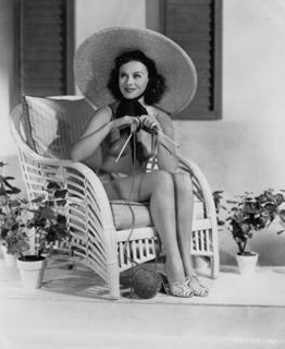 Paulette Goddard feet photo 11