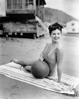Paulette Goddard feet photo 7