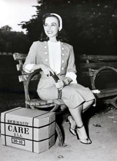 Paulette Goddard feet photo 5