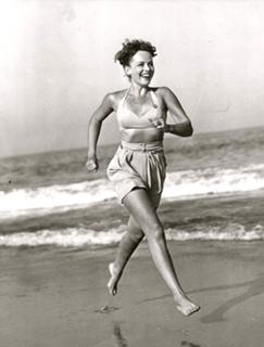 Paulette Goddard feet photo 2