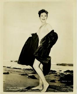 Paulette Goddard feet photo 2