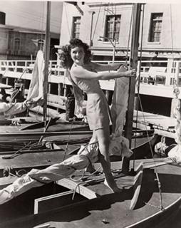 Paulette Goddard feet photo 7