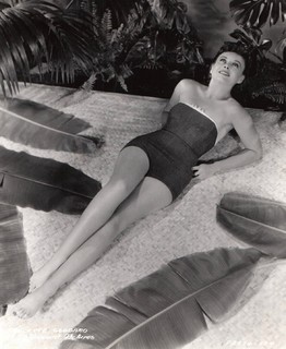 Paulette Goddard feet photo 14