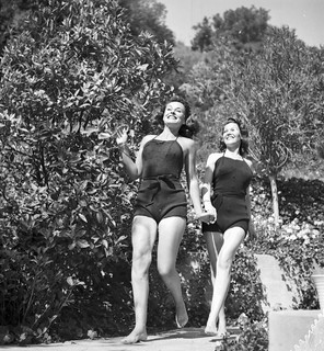 Paulette Goddard feet photo 13