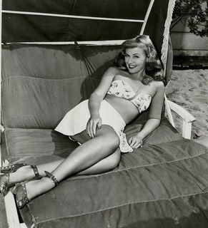 Paulette Goddard feet photo 8