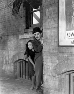 Paulette Goddard feet photo 14