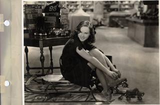 Paulette Goddard feet photo 11