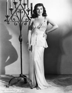 Paulette Goddard feet photo 16