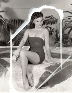 Paulette Goddard feet photo 1