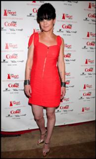 Pauley Perrette feet photo thumbnail
