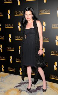 Pauley Perrette feet photo thumbnail