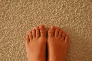 Paulina Gaitan feet photo thumbnail