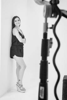 Paulina Gaitan feet photo thumbnail