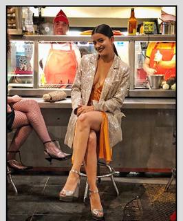 Paulina Gaitan feet photo thumbnail