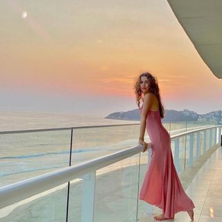 Paulina Goto feet photo thumbnail