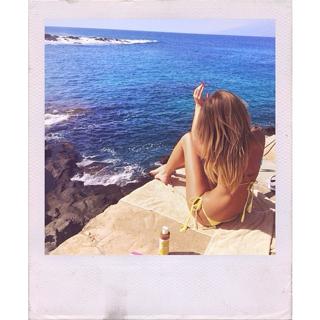 Paulina Gretzky feet photo thumbnail