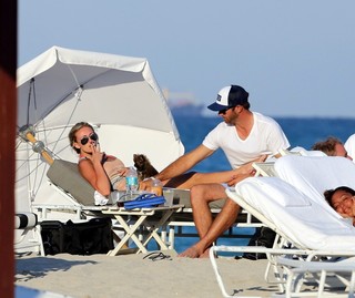 Paulina Gretzky feet photo thumbnail