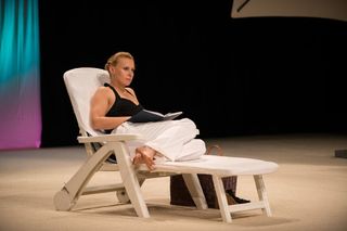 Paulina Holtz feet photo 2