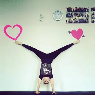 Paulina Holtz feet photo 10