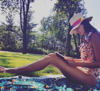 Paulina Krupinska feet photo thumbnail