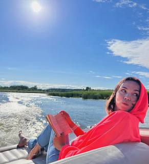 Paulina Krupinska feet photo thumbnail