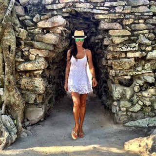 Paulina Mercado feet photo thumbnail