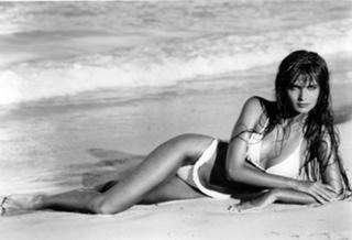 Paulina Porizkova feet photo thumbnail