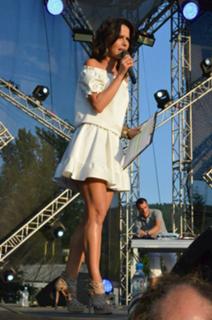 Paulina Sykut feet photo thumbnail