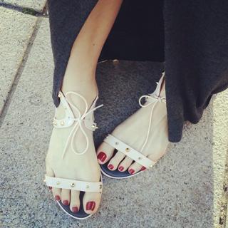 Paulina Sykut feet photo thumbnail