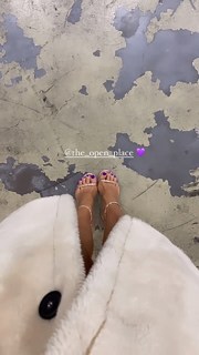 Paulina Sykut feet photo thumbnail